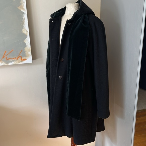 ***VINTAGE*** 90s CLASSIC! Velvet lined hood wool coat with gorgeous detailing - Picture 6 of 11